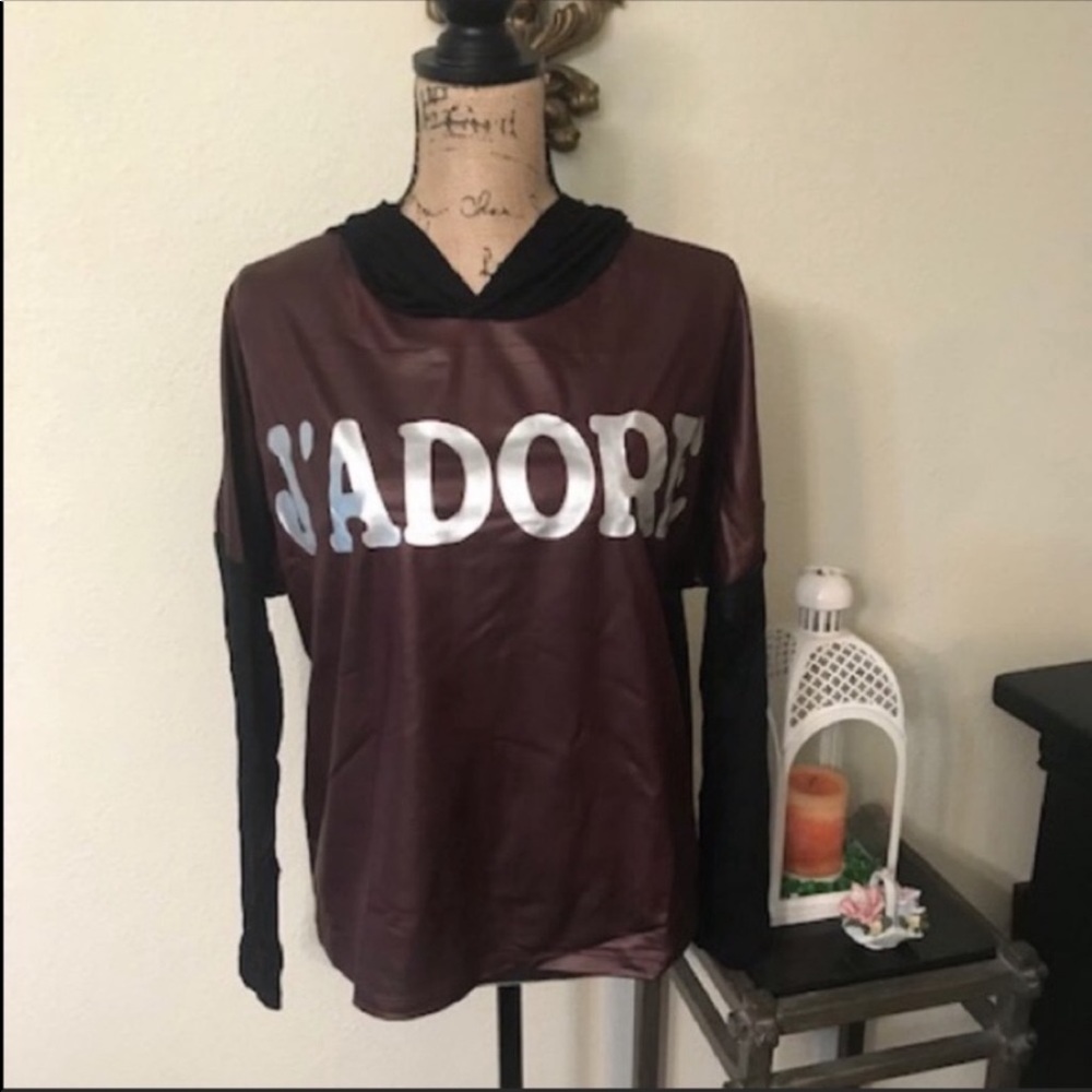 ⭐️J’Adore Graphic Hooded Top⭐️
